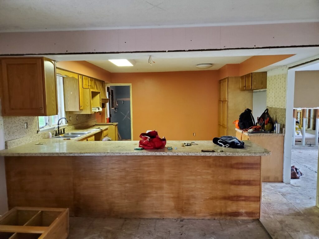 Kitchen remodel Findlay — before: peninsula and dated cabinets, Findlay, Ohio