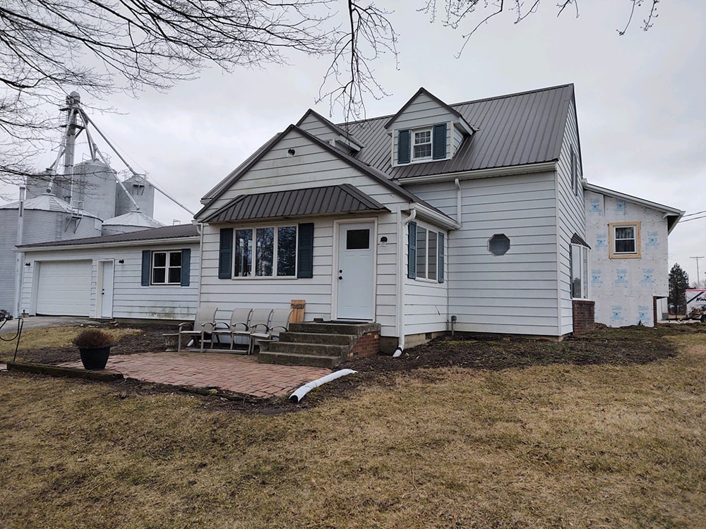 New vinyl siding, windows, fascia and soffit — Van Buren, Ohio