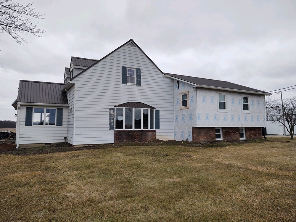 New siding Van Buren — siding-contractor5: exterior view of home with new siding, Van Buren, Ohio