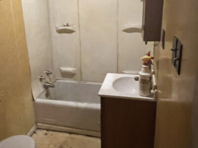 bathroom-before